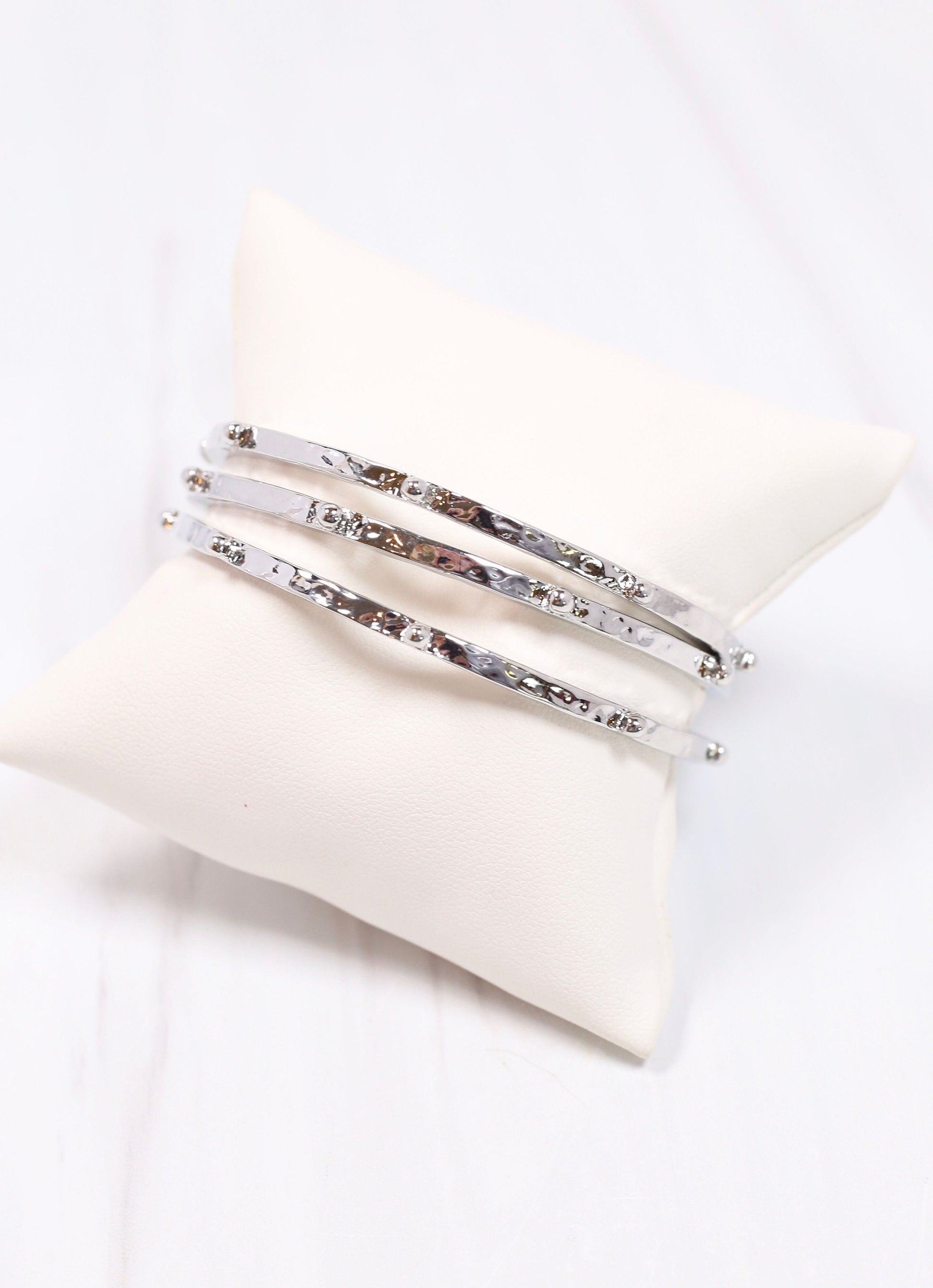 Burgen Hammered Bracelet Set SHINY SILVER - Caroline Hill