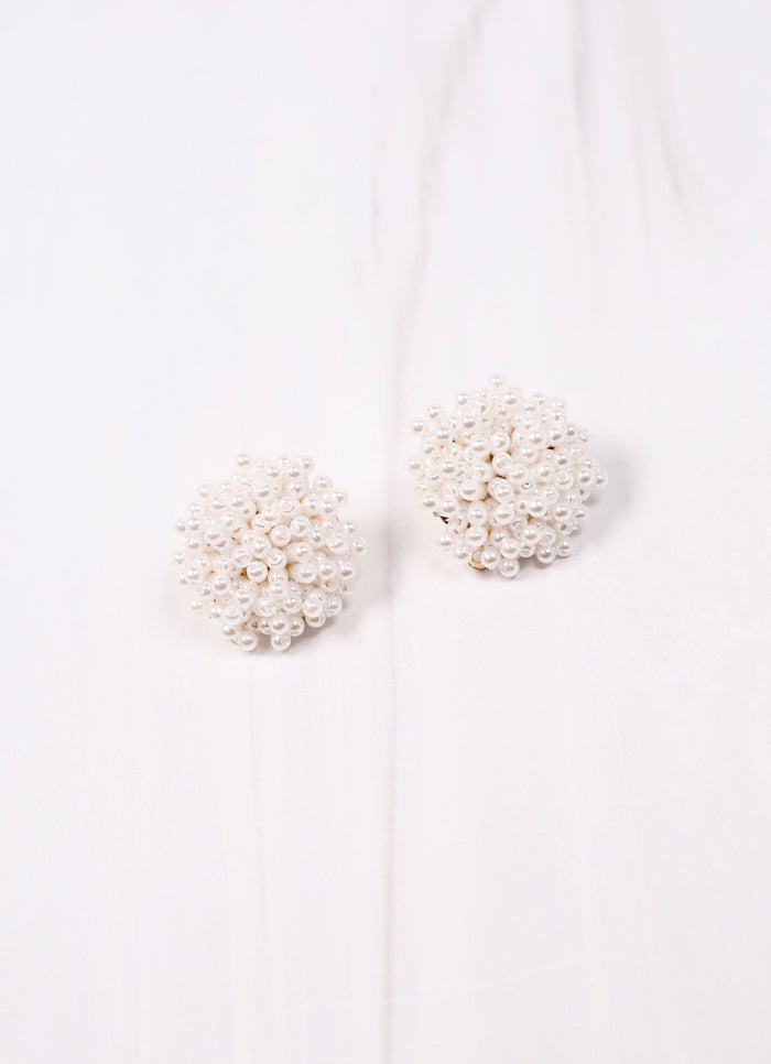 Busby Pearl Cluster Earring WHITE - Caroline Hill