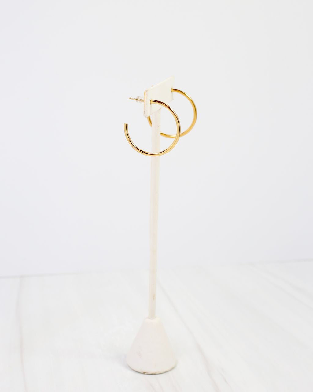 Mayor Thin Hoop Earring Gold
