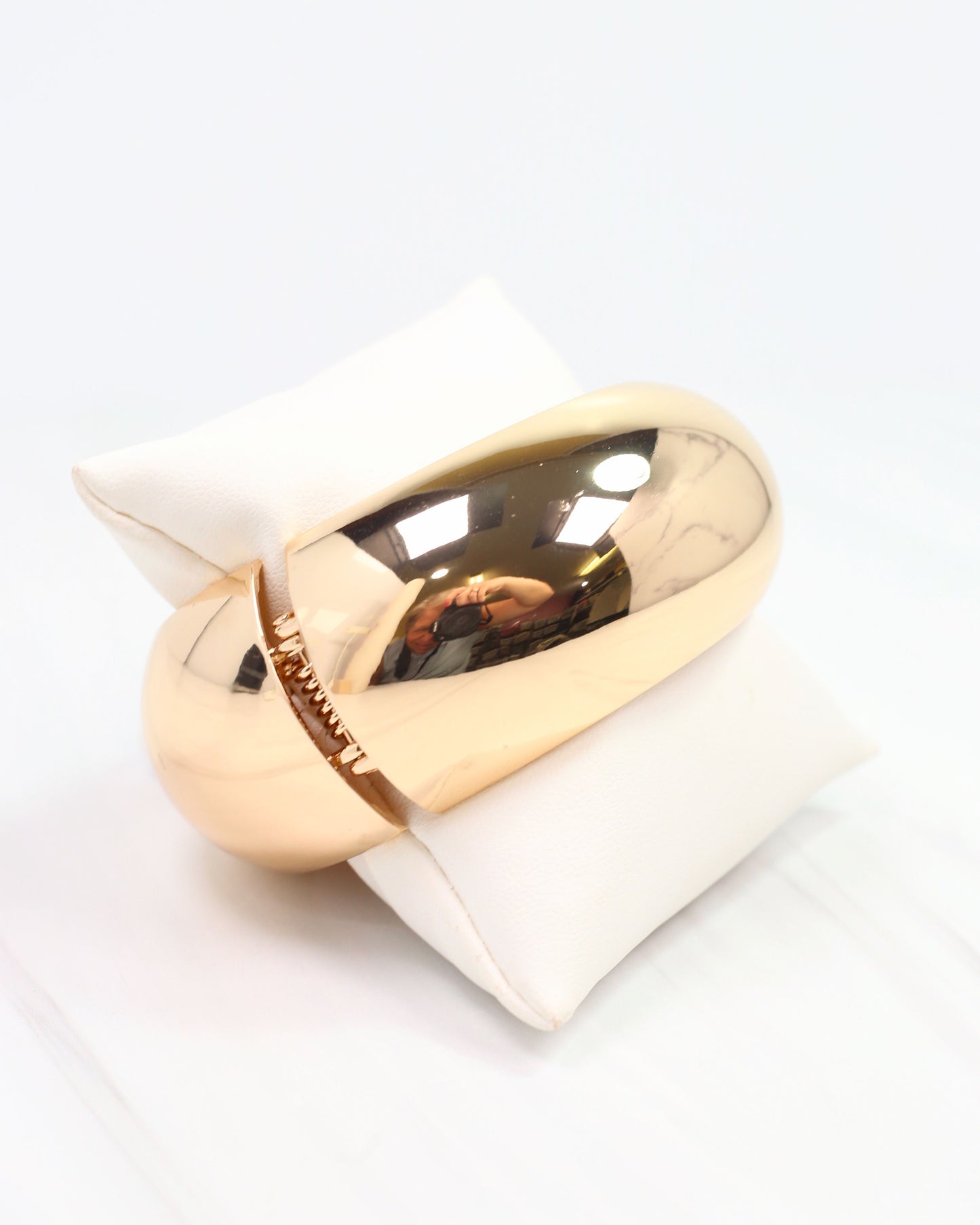 Anna Bangle Bracelet Gold