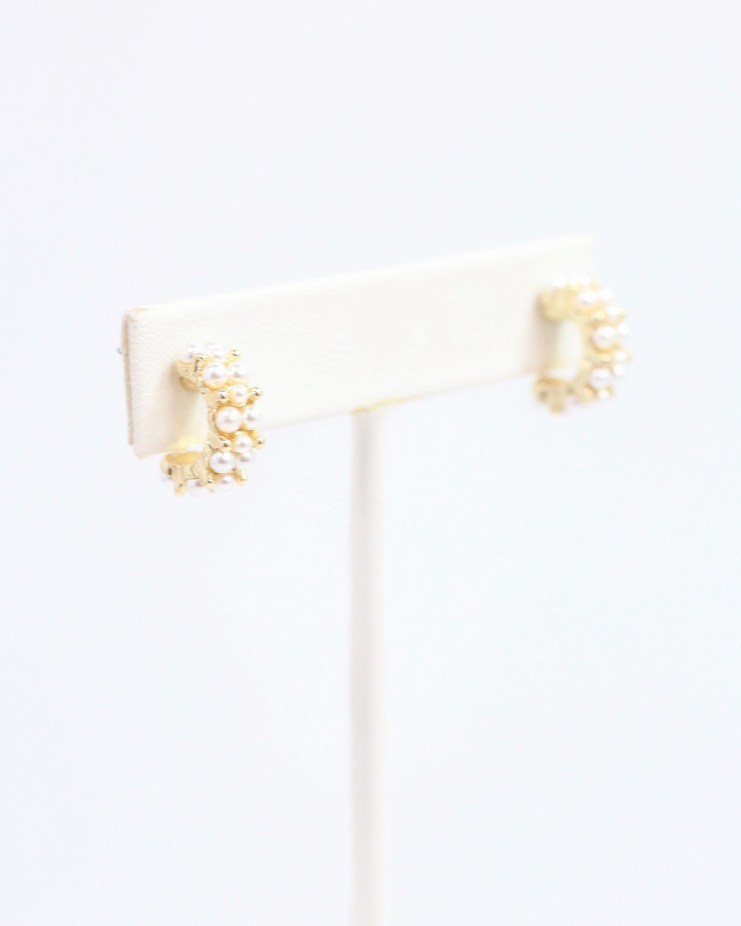 Suzi Pearl Hoop Earring Ivory