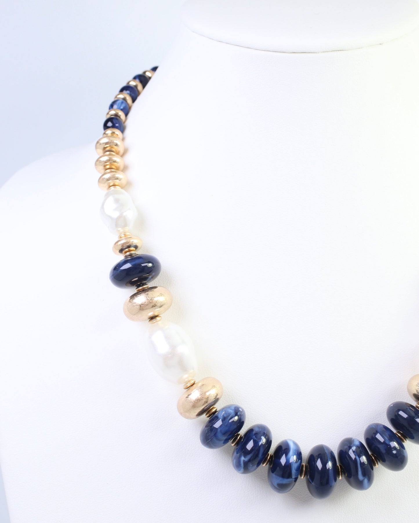 Abenger Beaded Necklace Navy