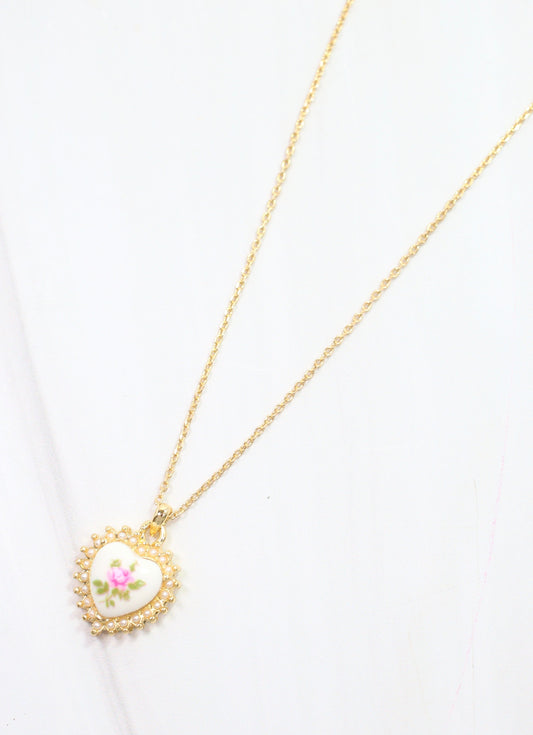 Veronica Heart Necklace Gold