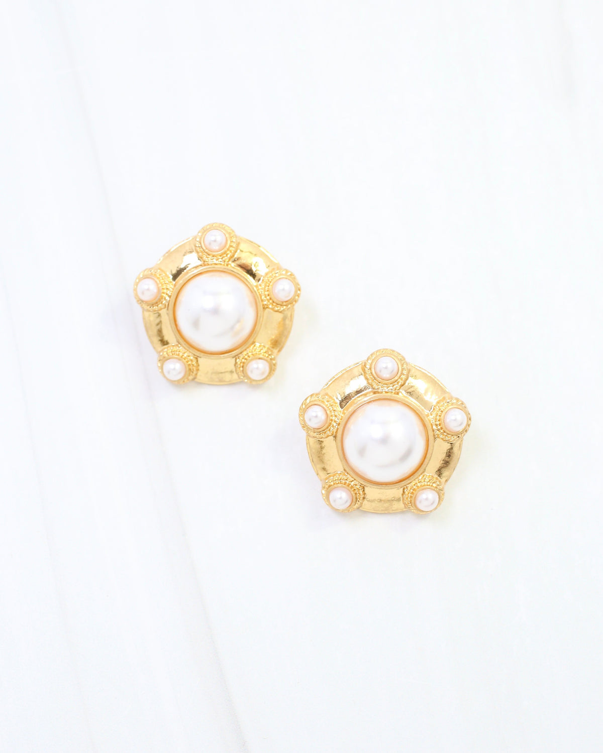 Britannia Pearl Stud Earring WRVG