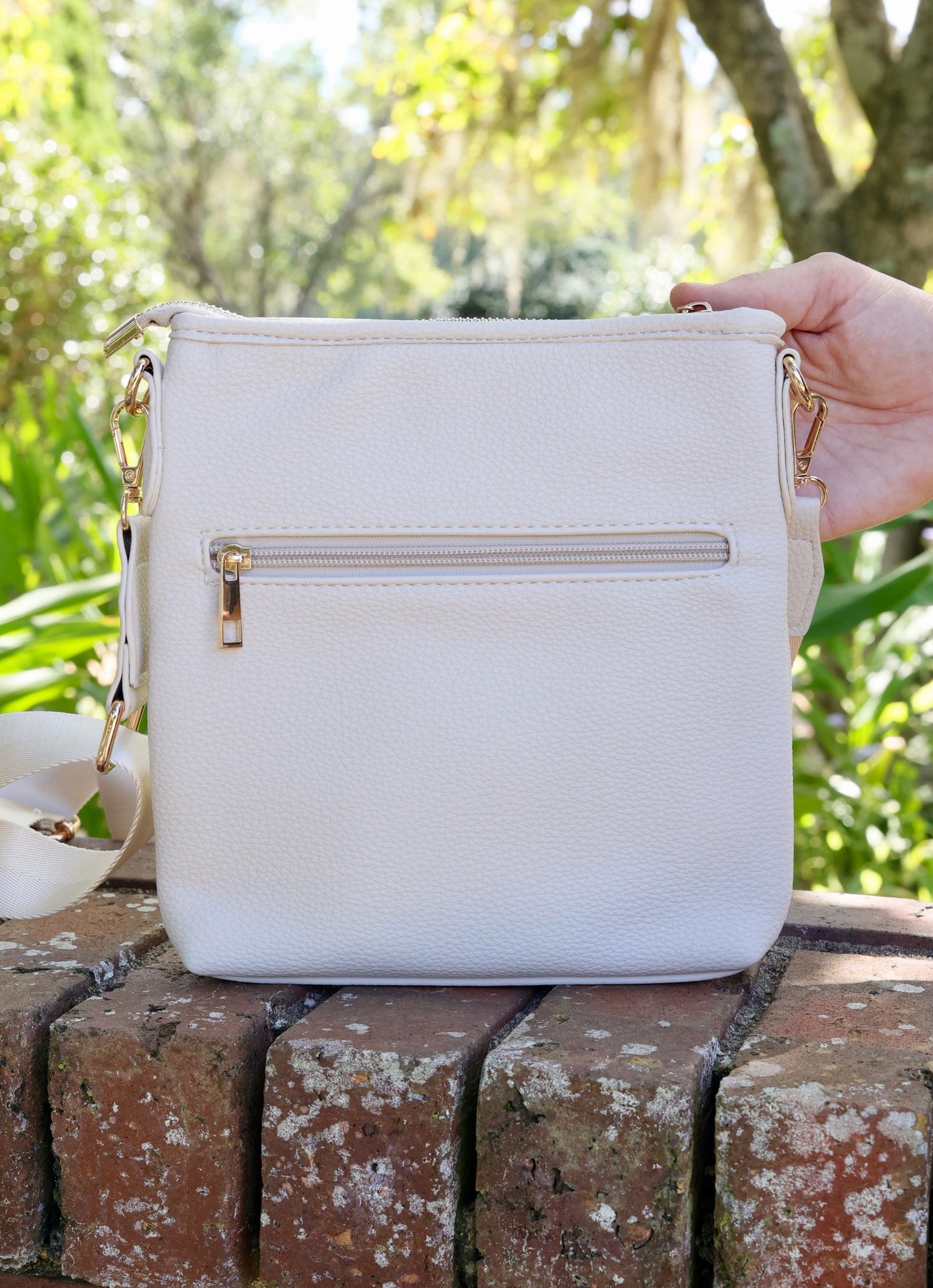 Briggs Crossbody Cream