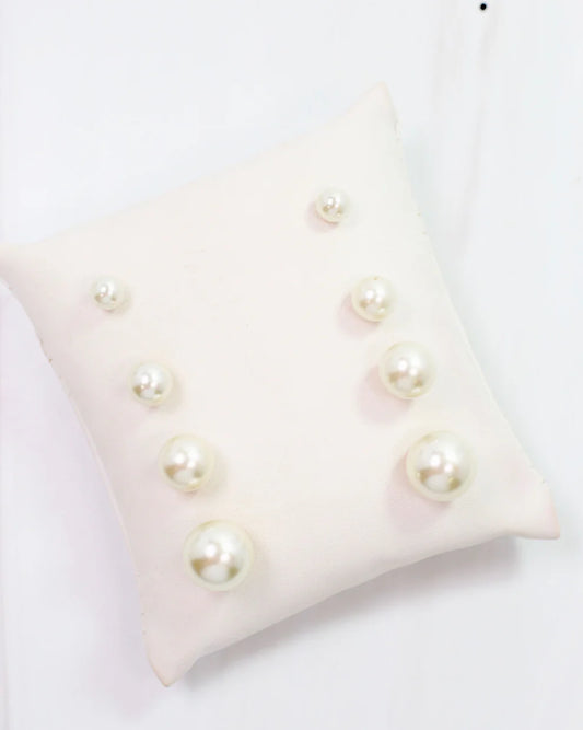 Britt Pearl Stud Set Pearl