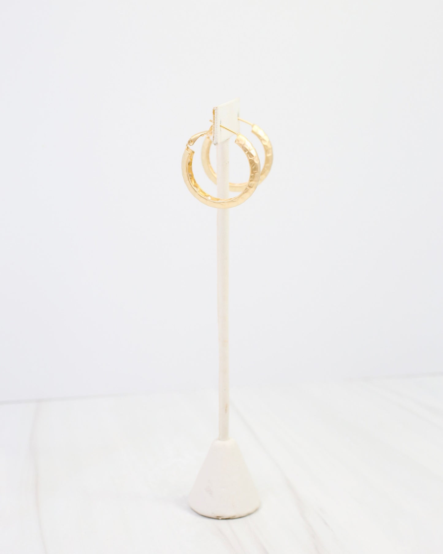 Glassboro Hammered Hoop Earring WR Matte Gold