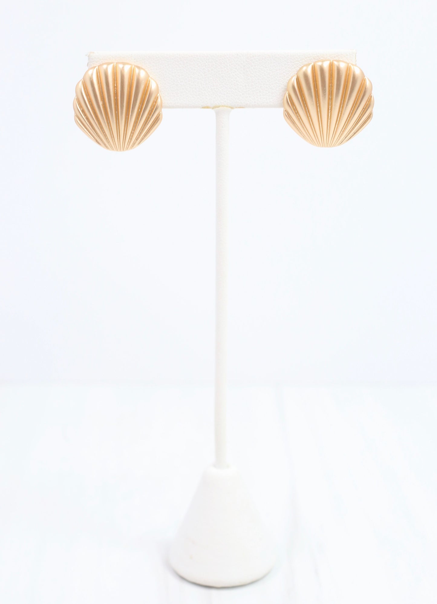 Natalie Shell Earring Gold