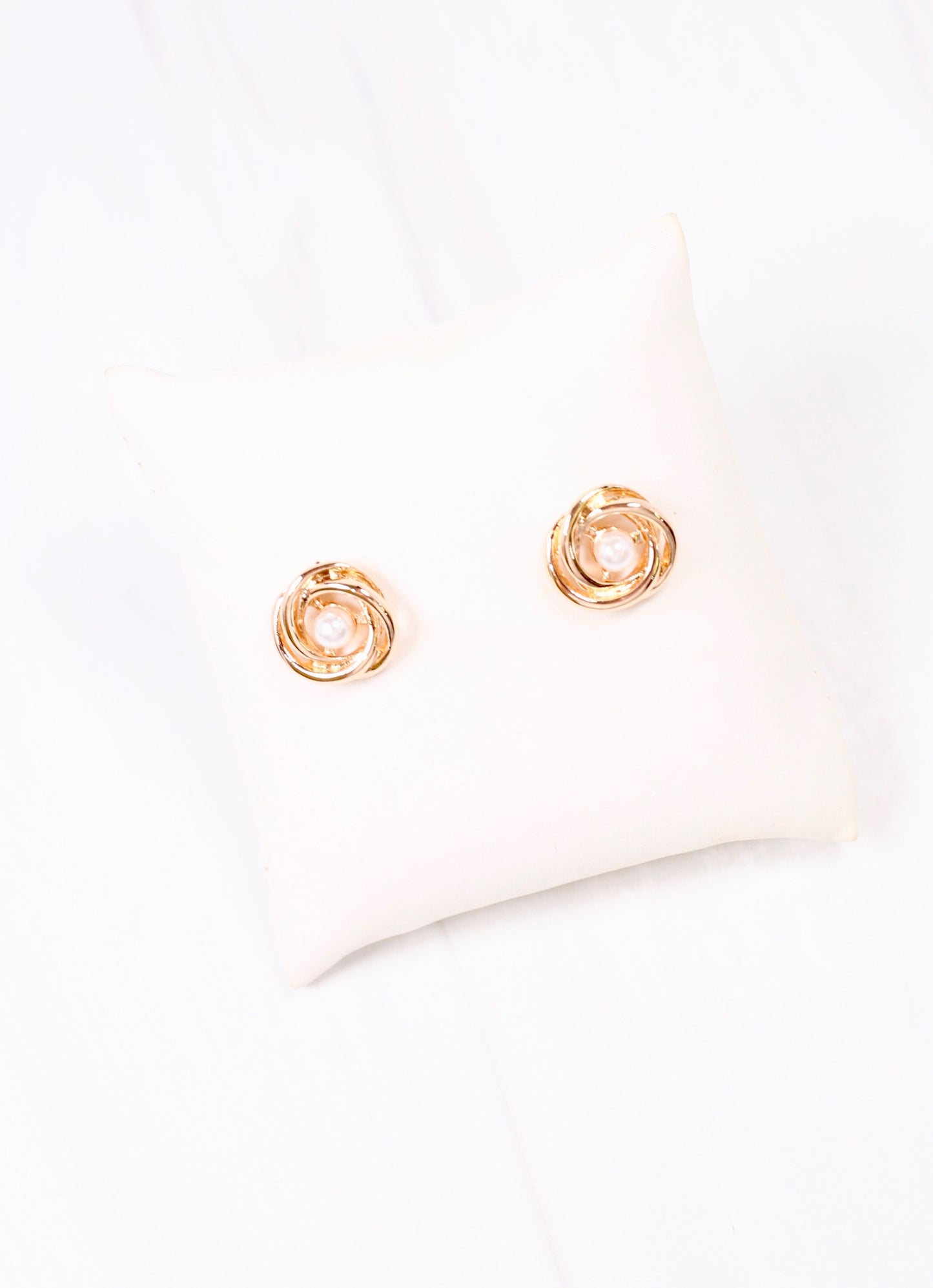 Ackard Pearl Stud Earring GOLD