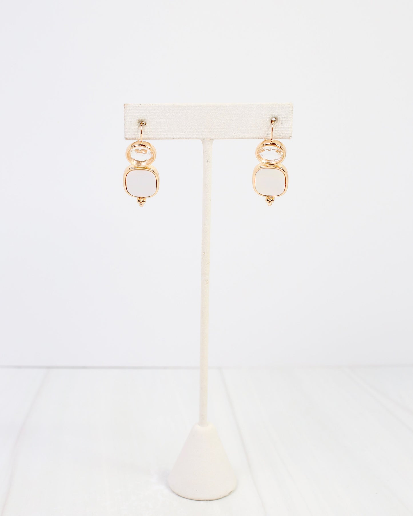 Bloomington Drop Earring Mother Of Pearl