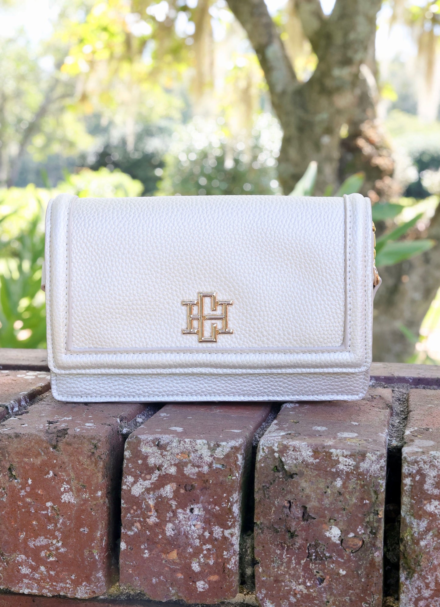 Maverick Crossbody with Pocket Pearl