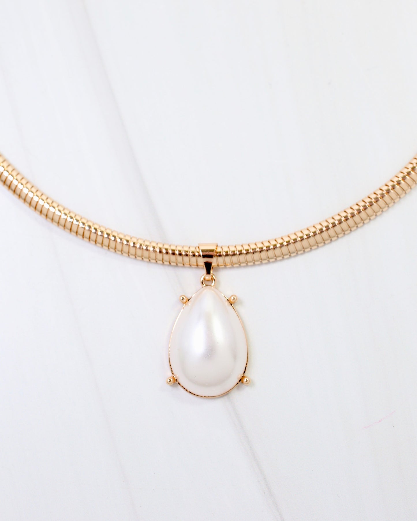 New Windsor Pendant Chain Necklace Pearl