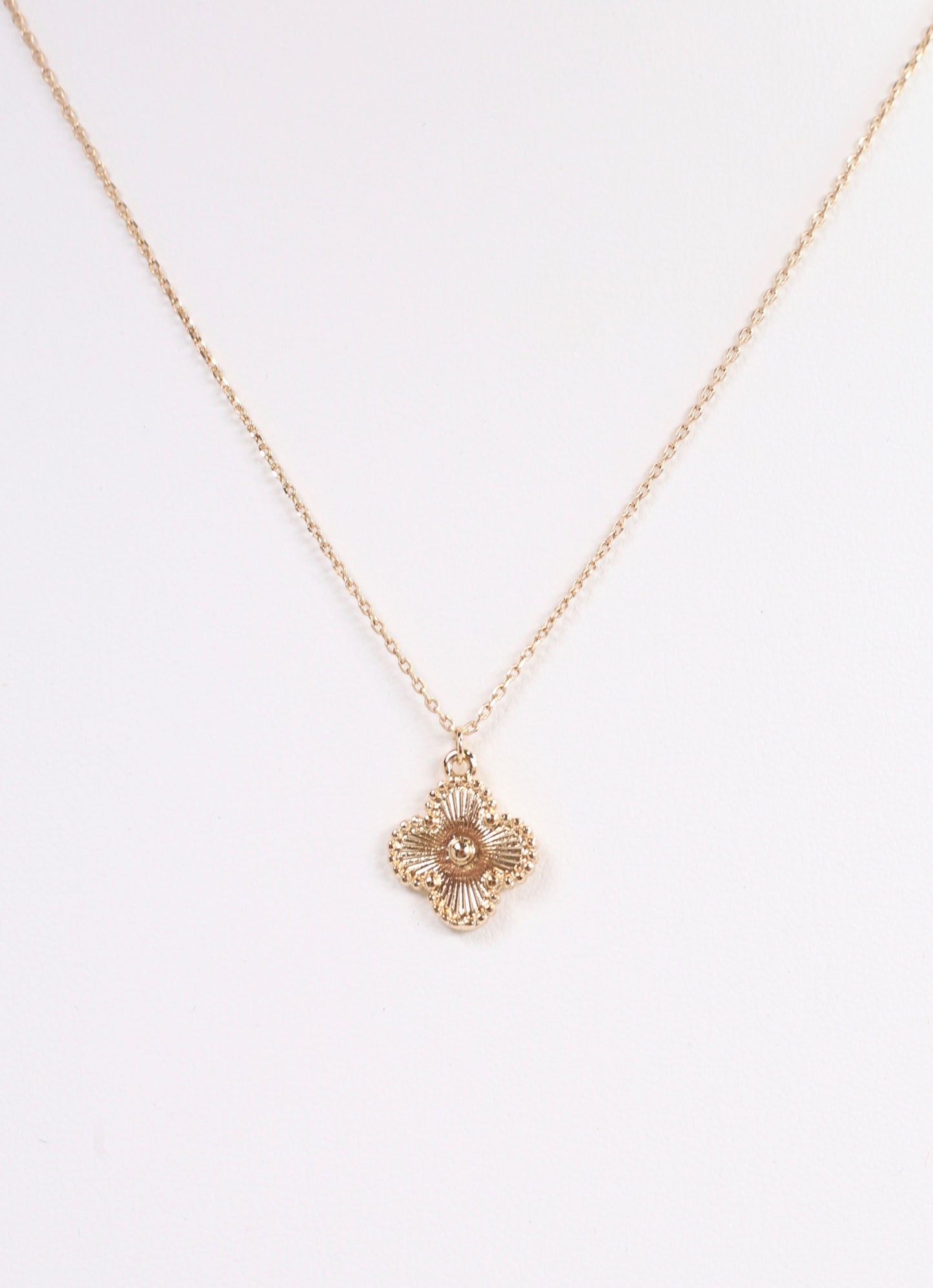 Hannuh Clover Necklace GOLD