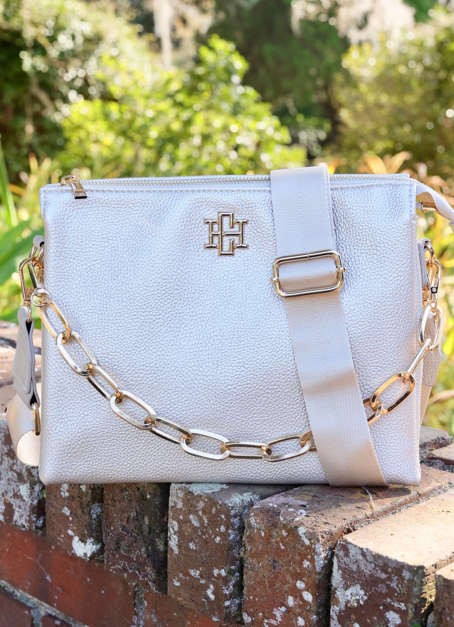 Ariana Crossbody Pearl