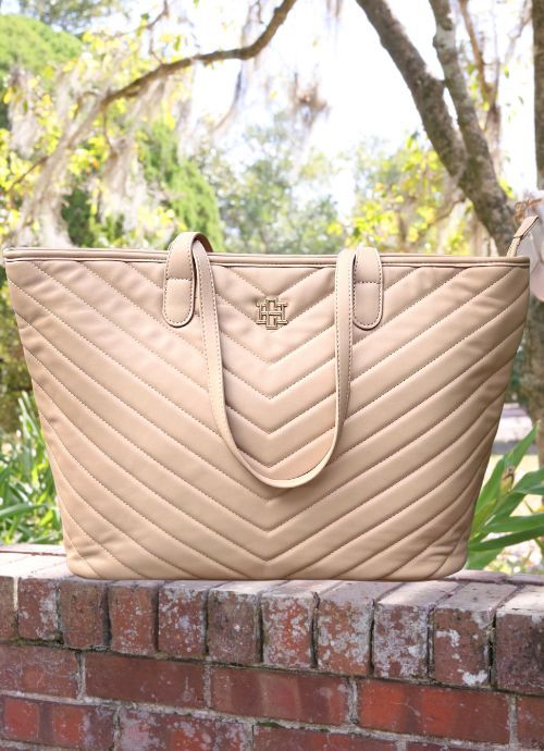 James Tote TAN V QUILTED