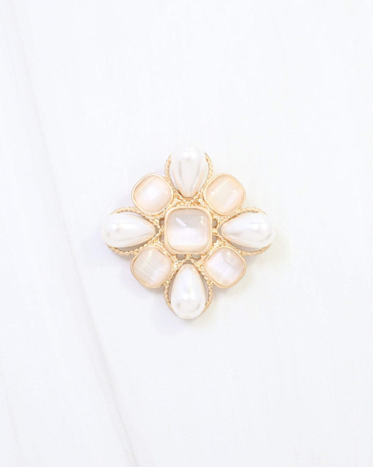 The Princess Pearl Brooch WRVG