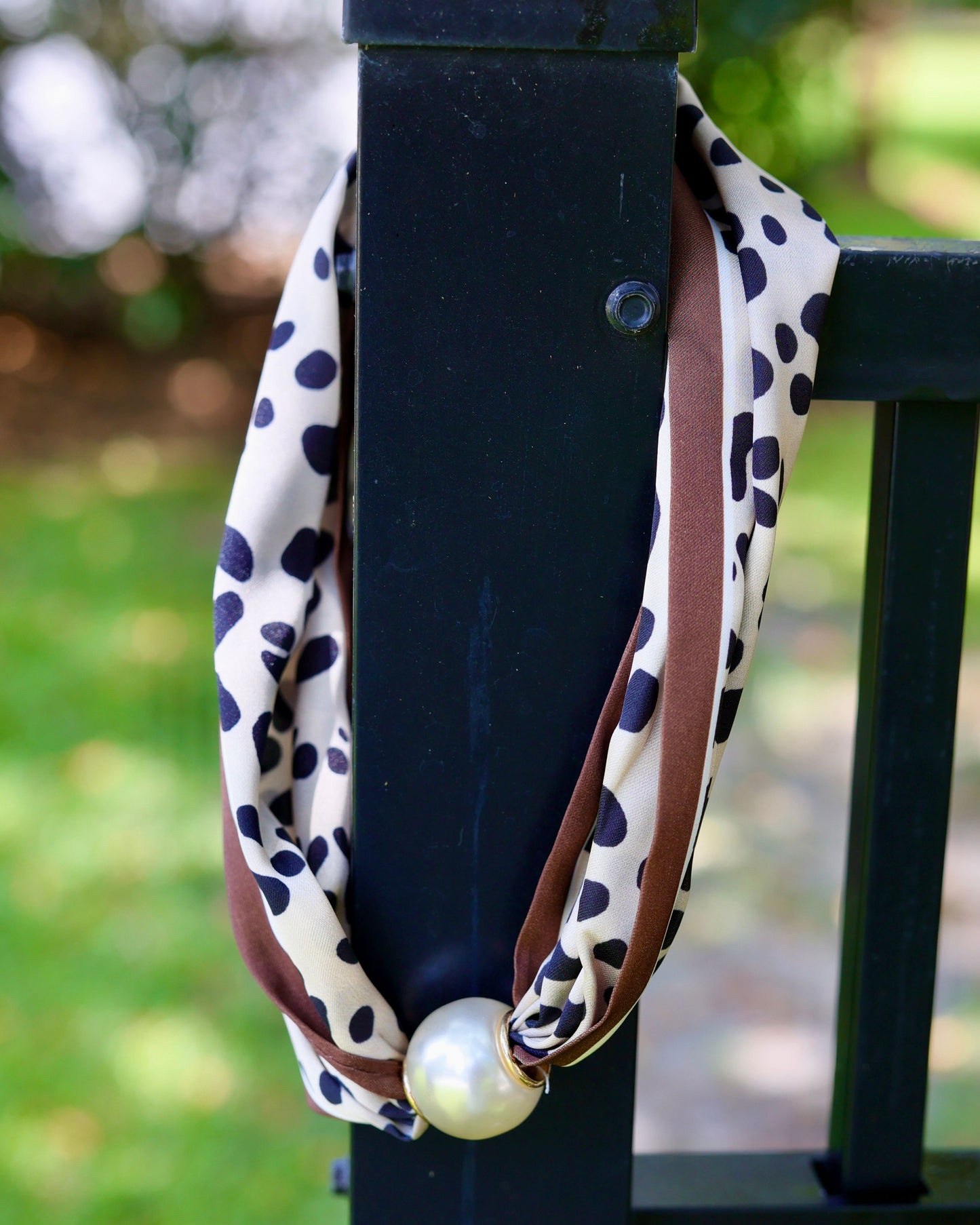 Pammie Magnetic Pearl Scarf Necklace Leopard