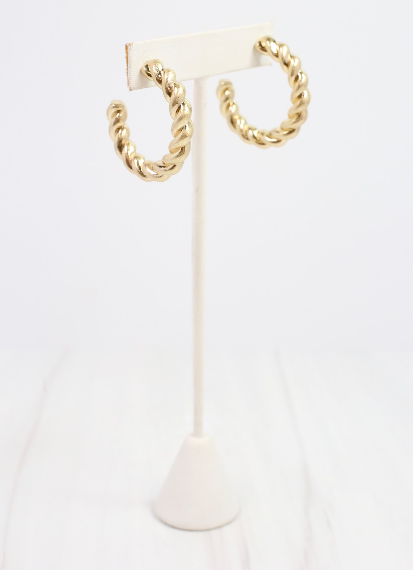 Berkeley Twisted Hoop Earring Gold