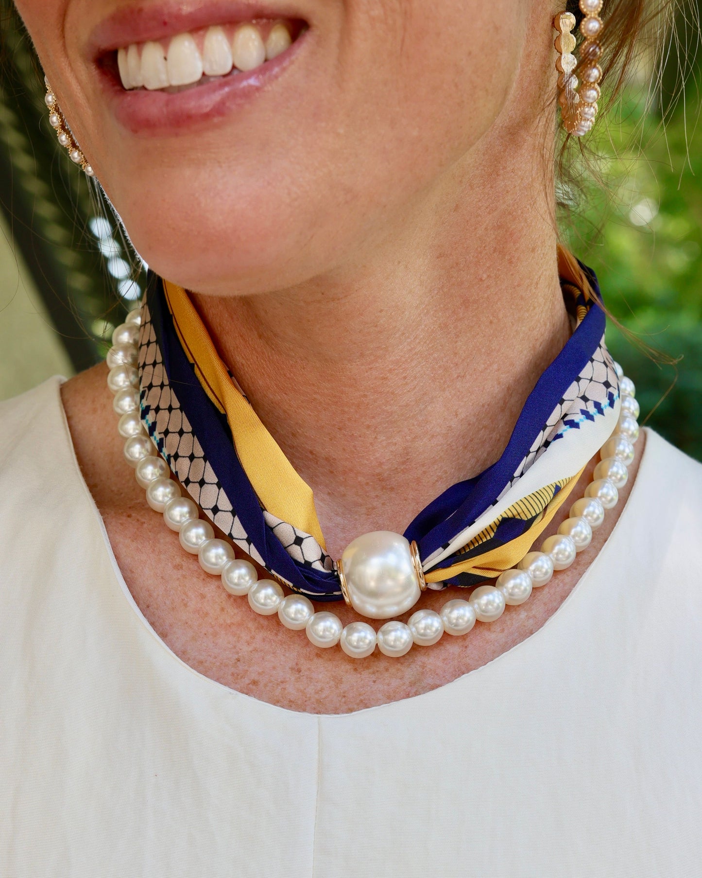 Two Strand Magnetic Pearl Scarf Necklace Navy