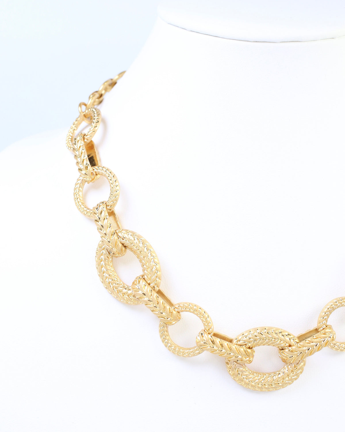 Herringbone Textured Chain Necklace WRVG