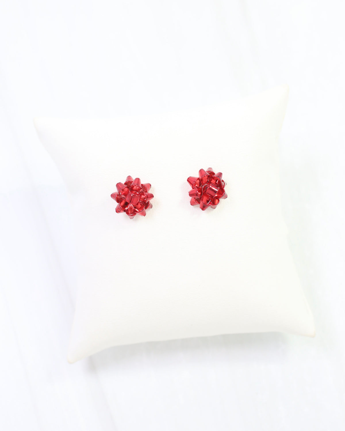 Let's Wrap Small Bow Stud Earring Red