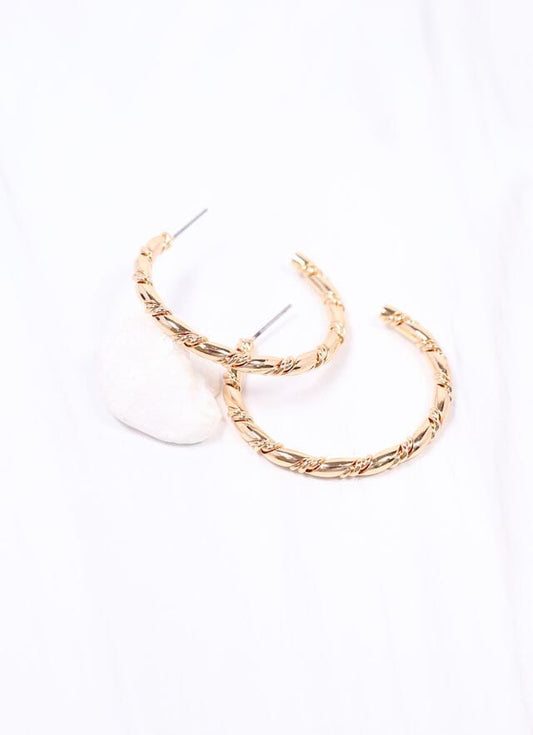 Mette Twisted Hoop Earring GOLD - Caroline Hill