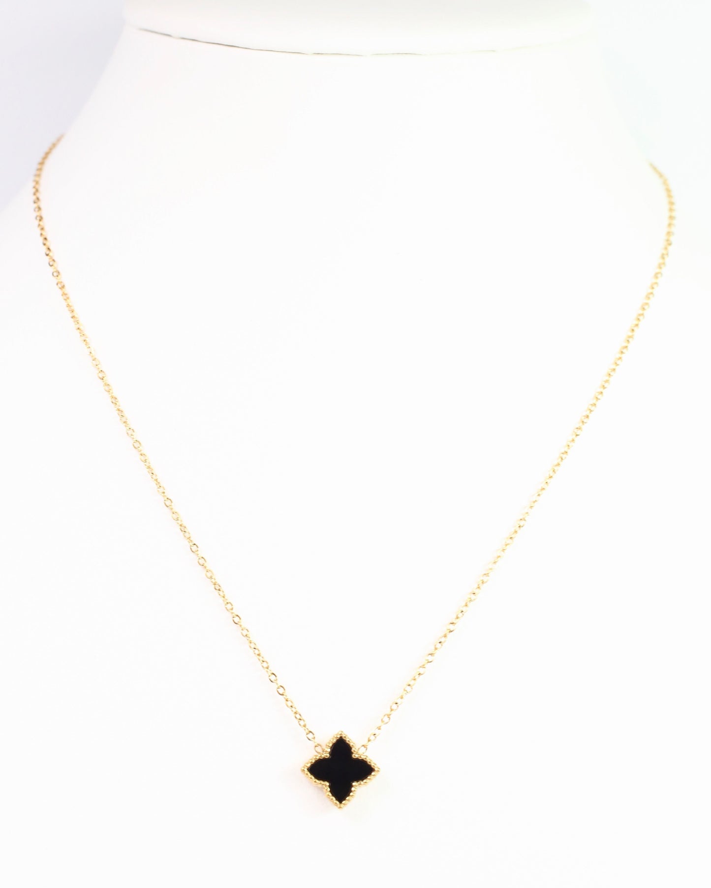 Callington Clover Necklace Gold