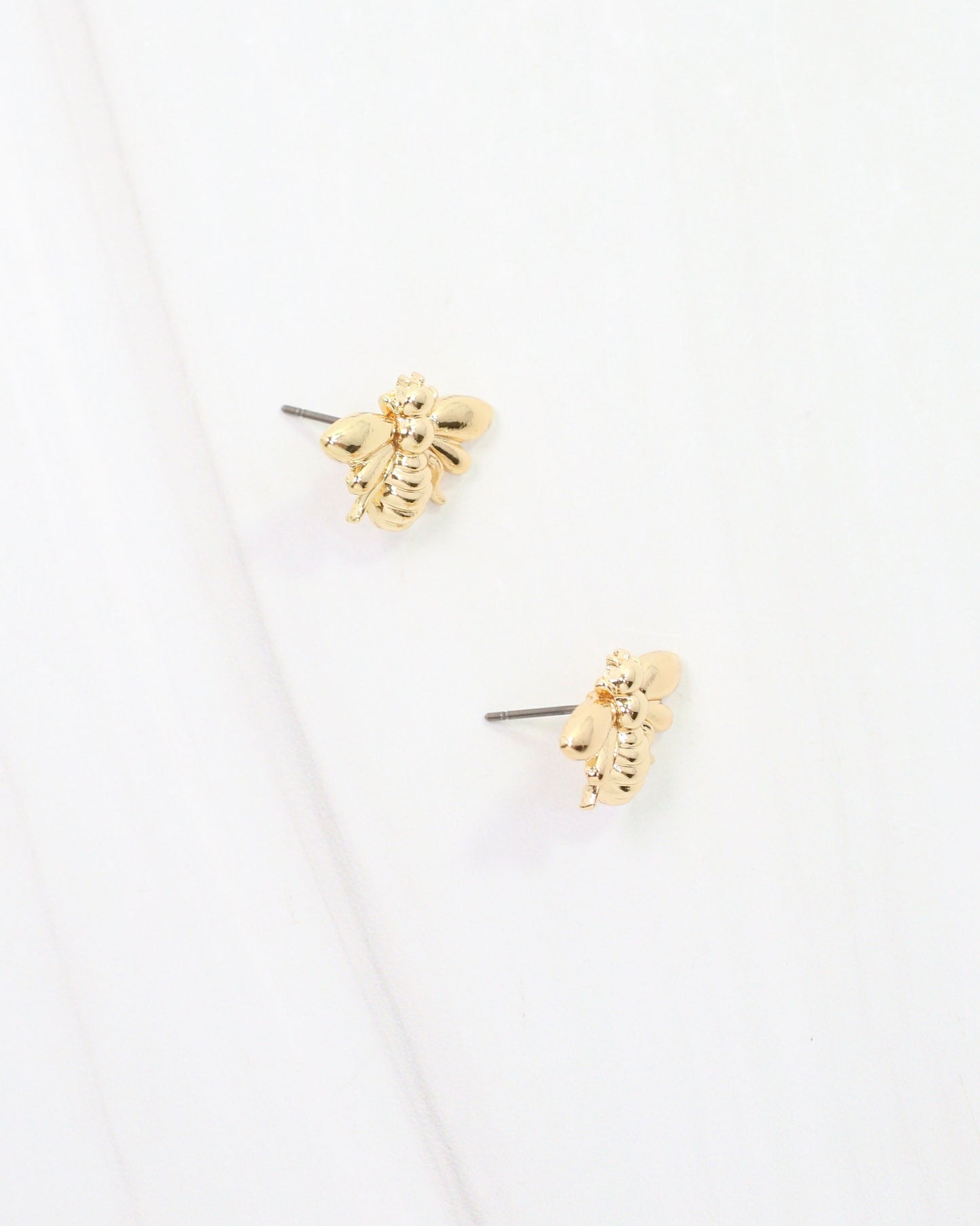 Buzzin Bee Stud Earring Gold