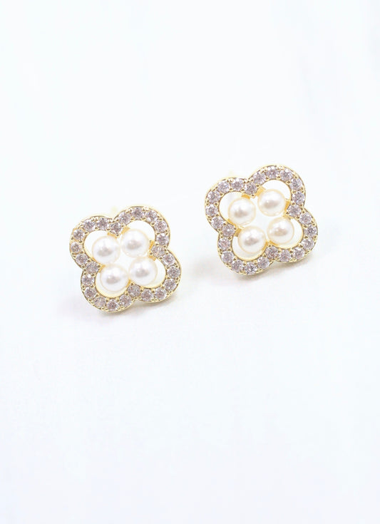 Laurence Pearl CZ Clover Earring Ivory