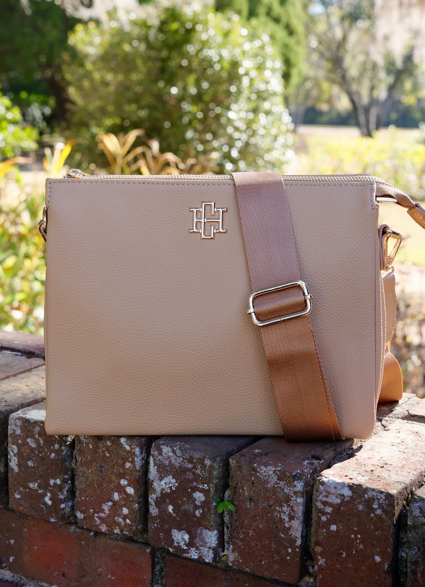 Ariana Crossbody TAN