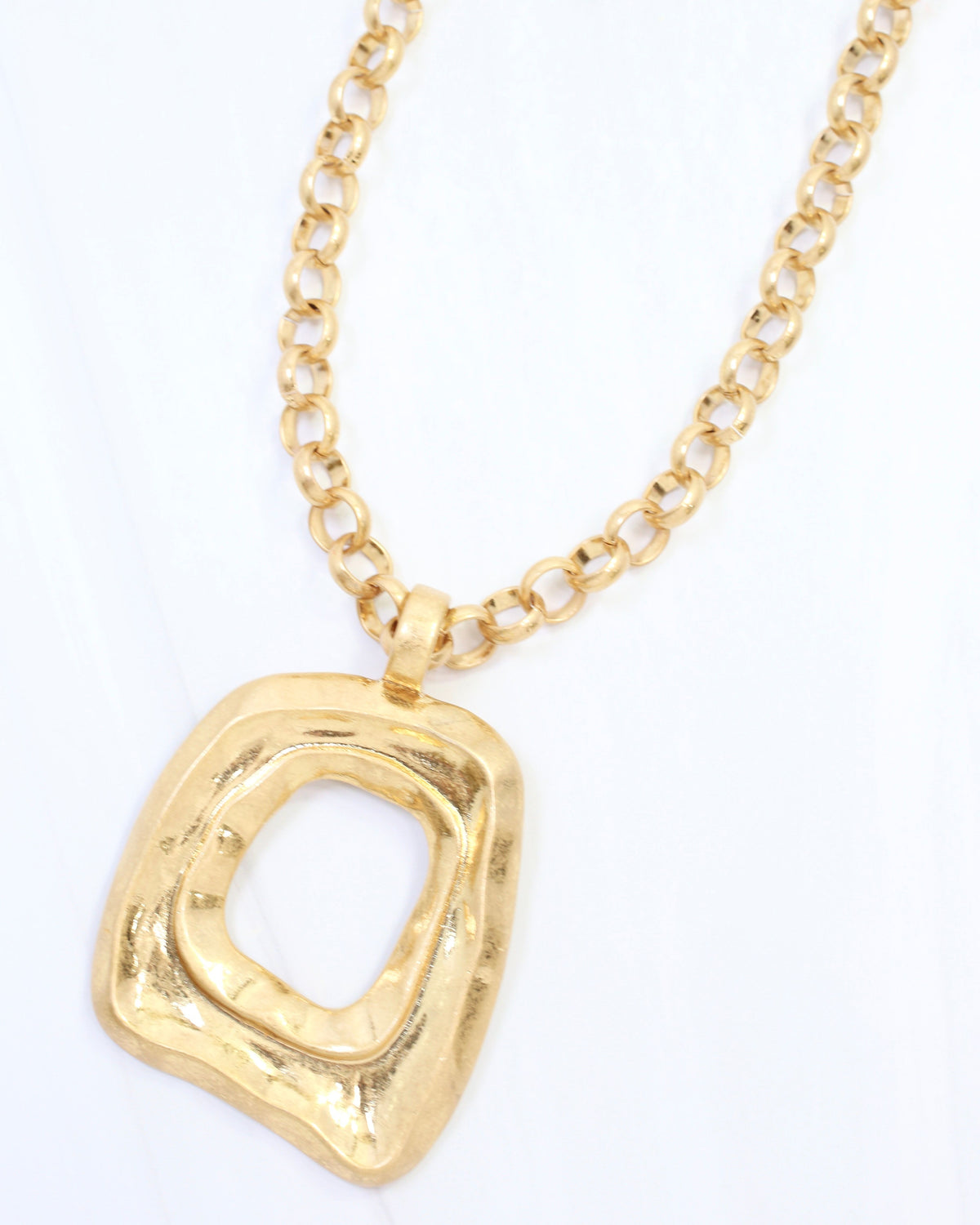 Georgie Geometric Pendant Necklace WRVG