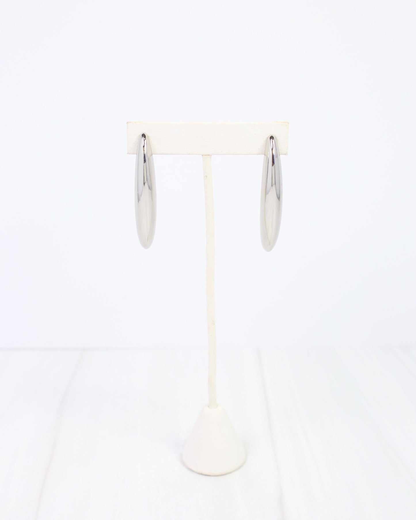 Fayetteville Curved Bar Earring WR Silver