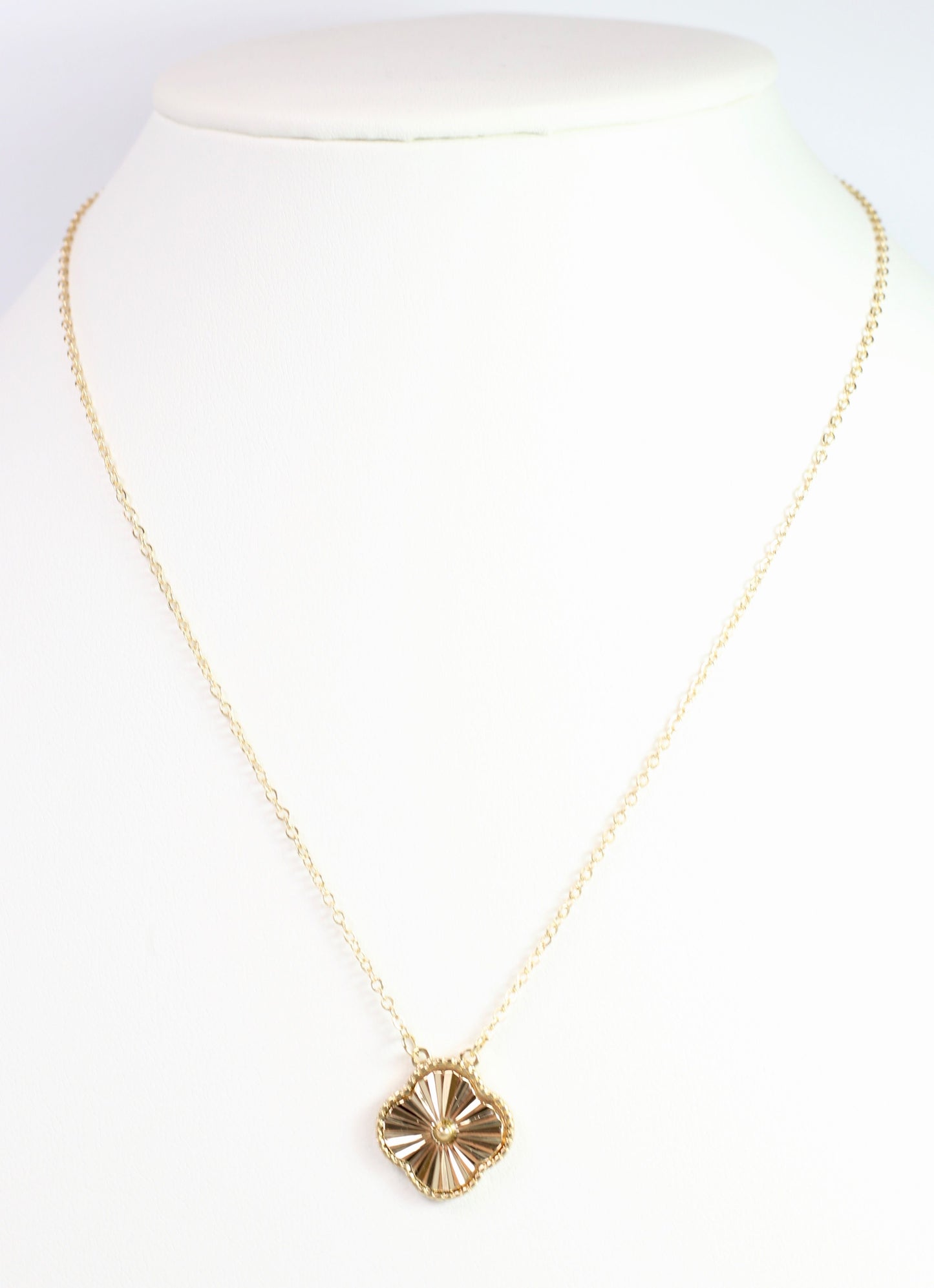 Denzel Clover Necklace Gold