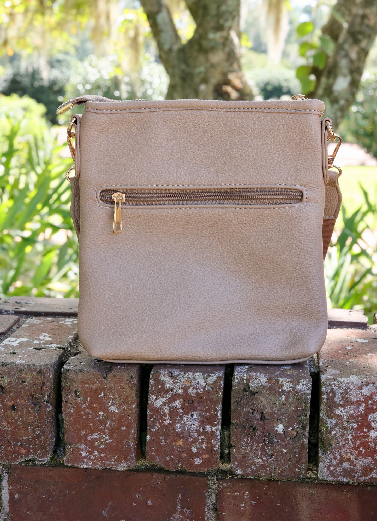 Briggs Crossbody Taupe