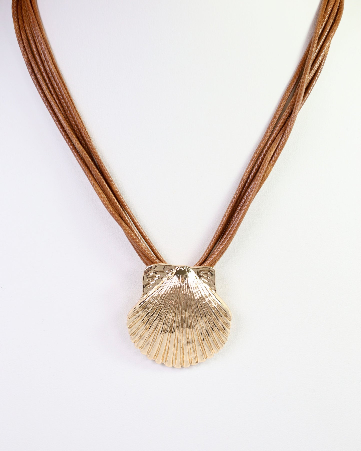 Lorain Scallop Cord Necklace Brown