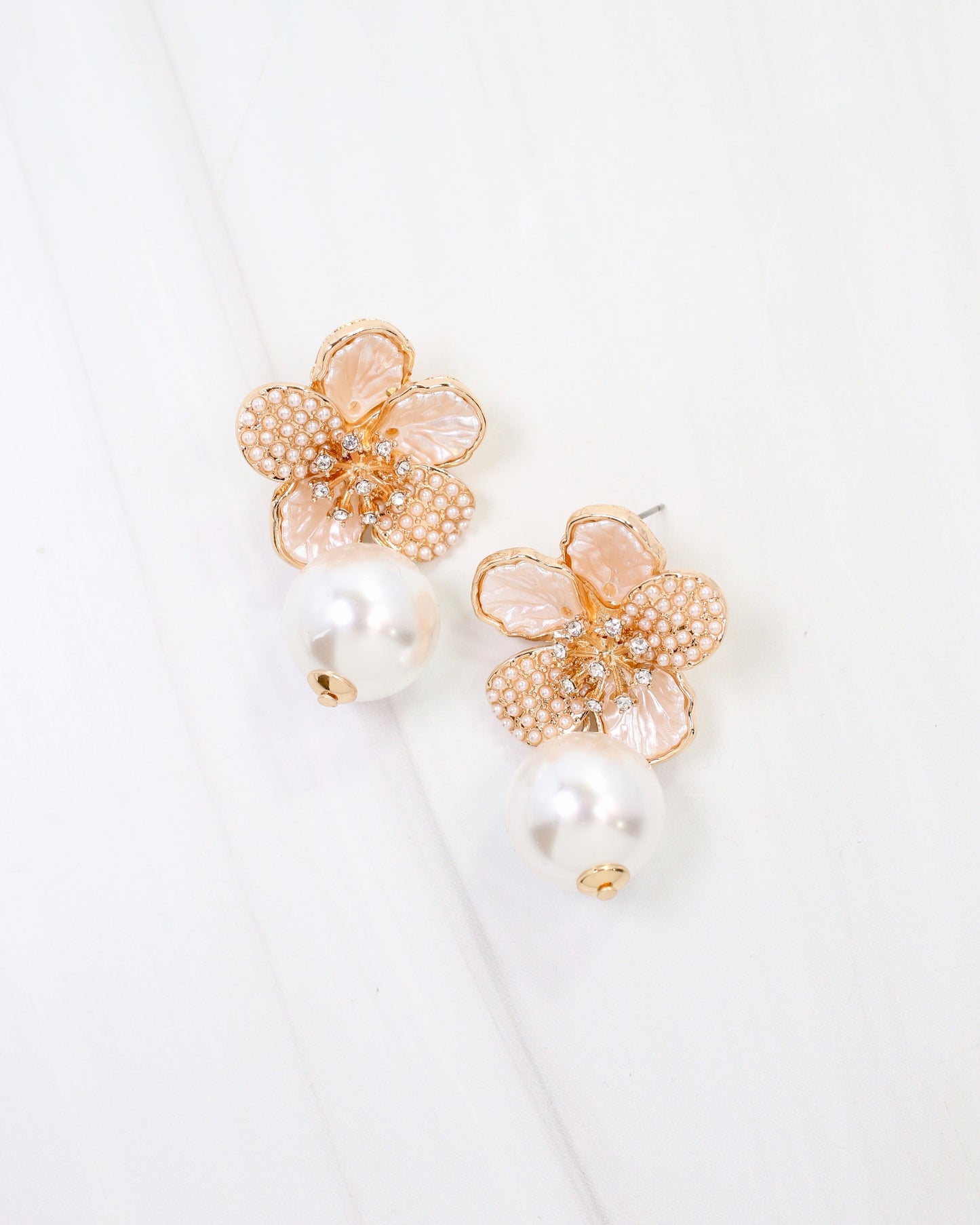 Ashland Pearl Embellished Flower Earing Gold