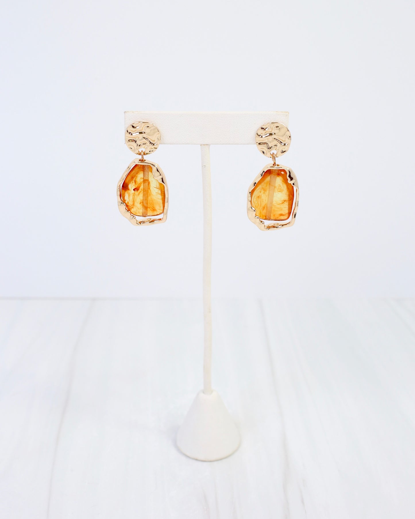 Plattsburgh Hammered Drop Earring Gold