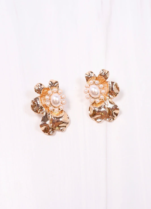 Rochelle Pearl Petal Earring GOLD - Caroline Hill