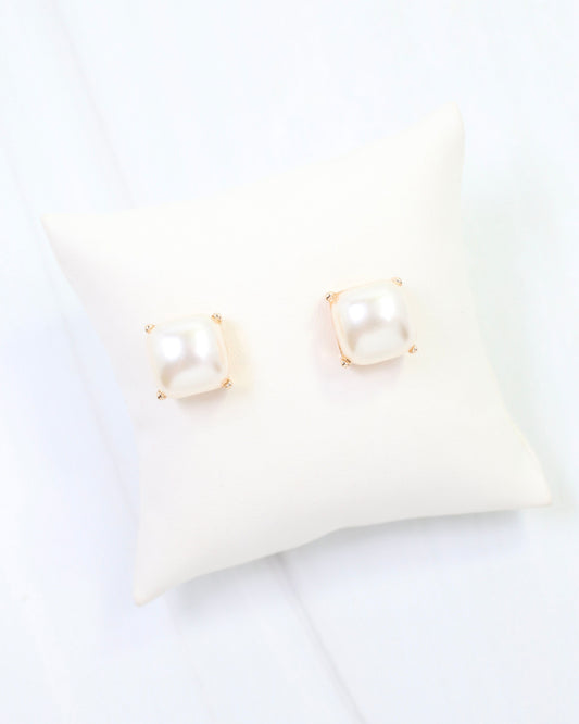 Mavis Square Pearl Stud Earring Cream