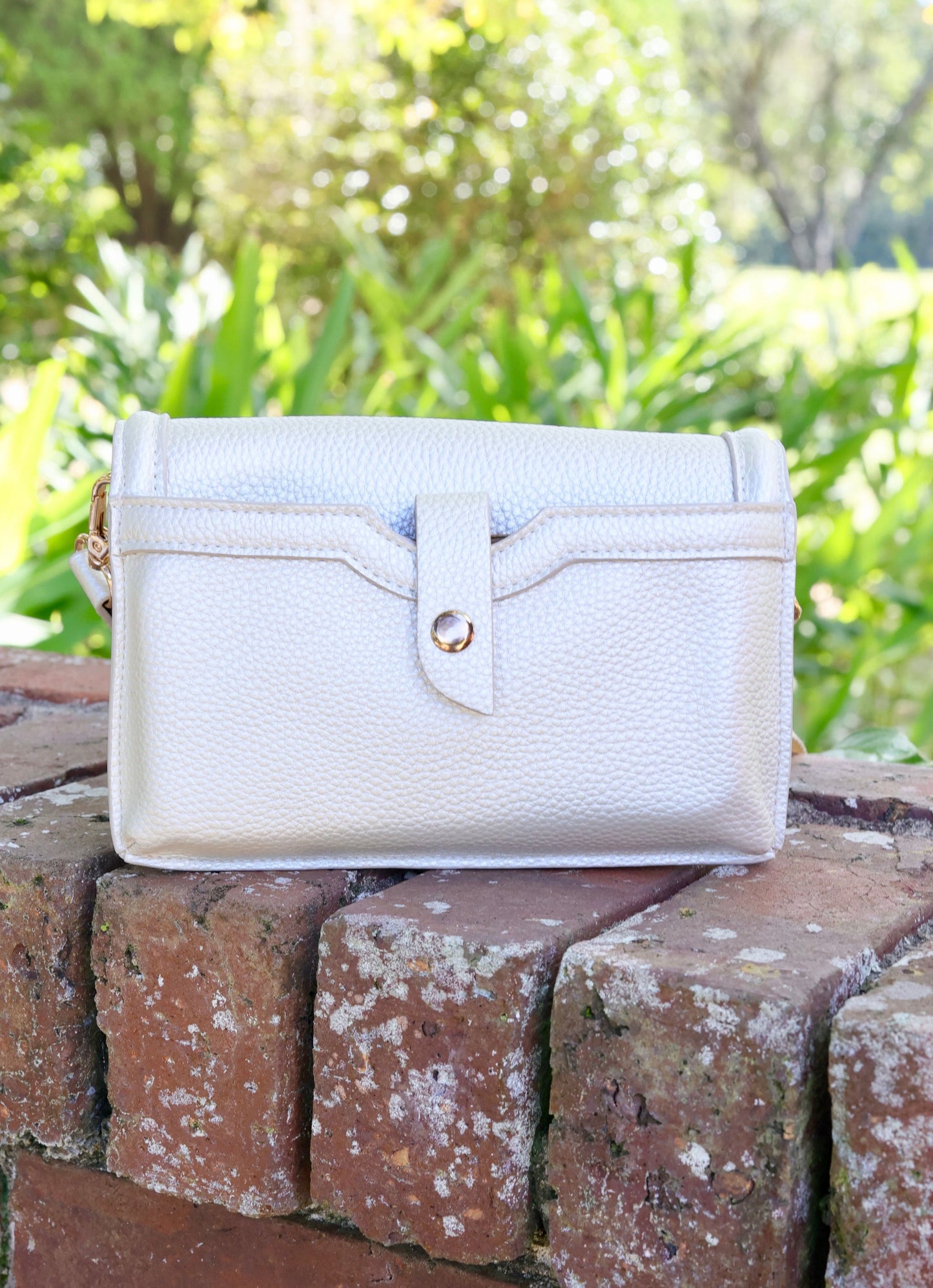 Maverick Crossbody with Pocket Pearl