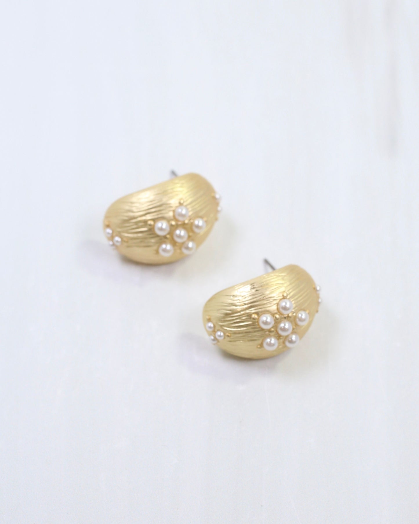 Bailee Pearl Flower Oval Earring Matte Gold