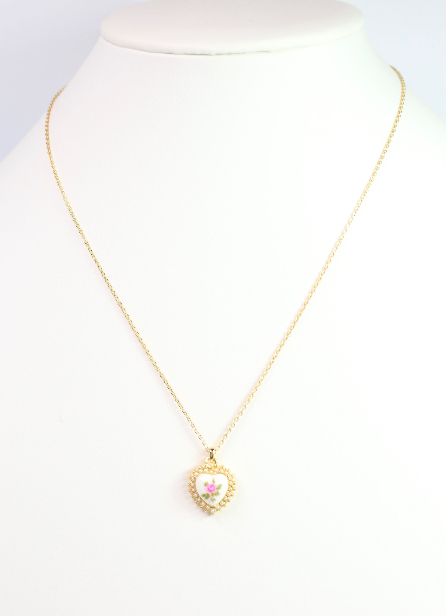 Veronica Heart Necklace Gold