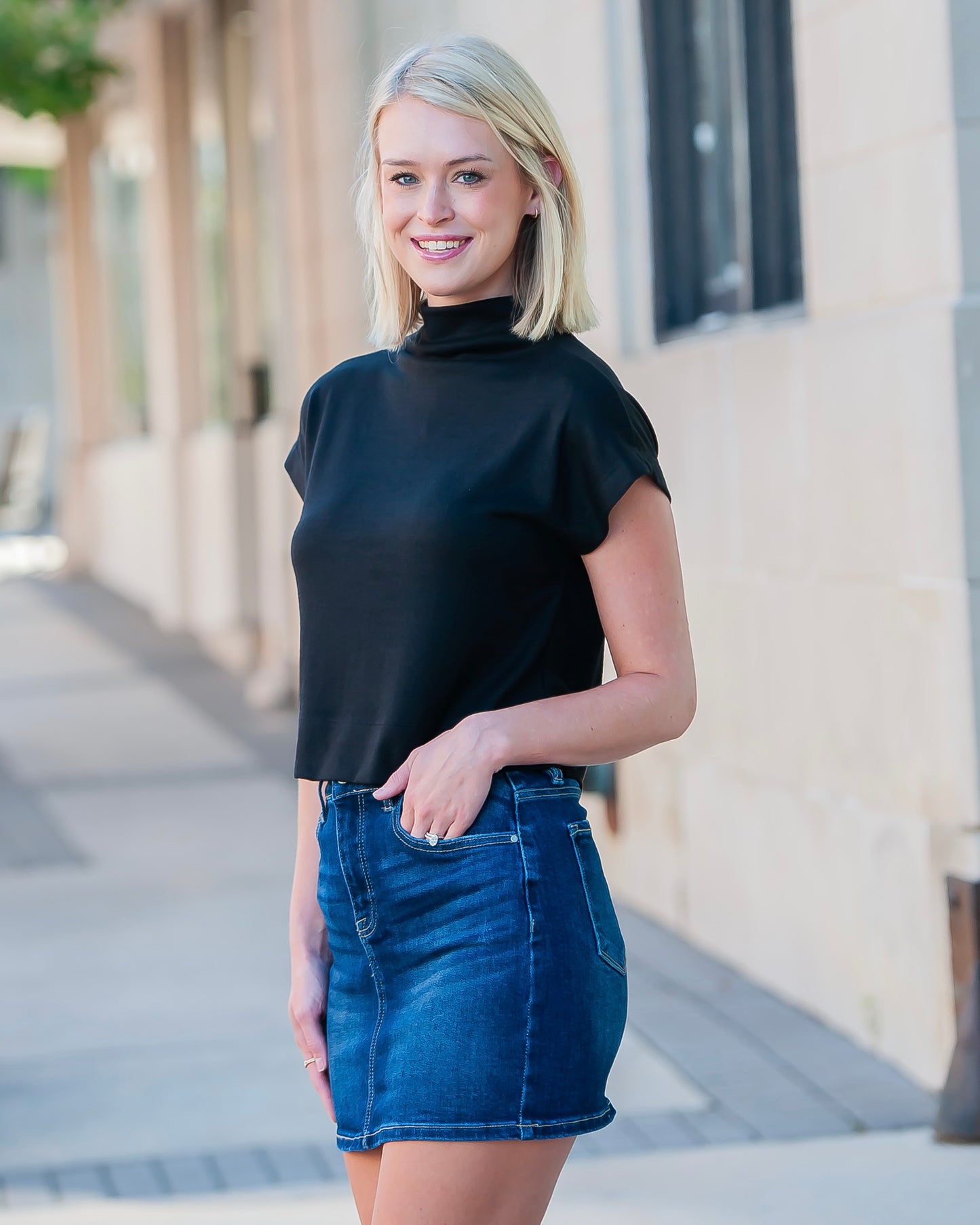 Shields Mock Neck Top- Black
