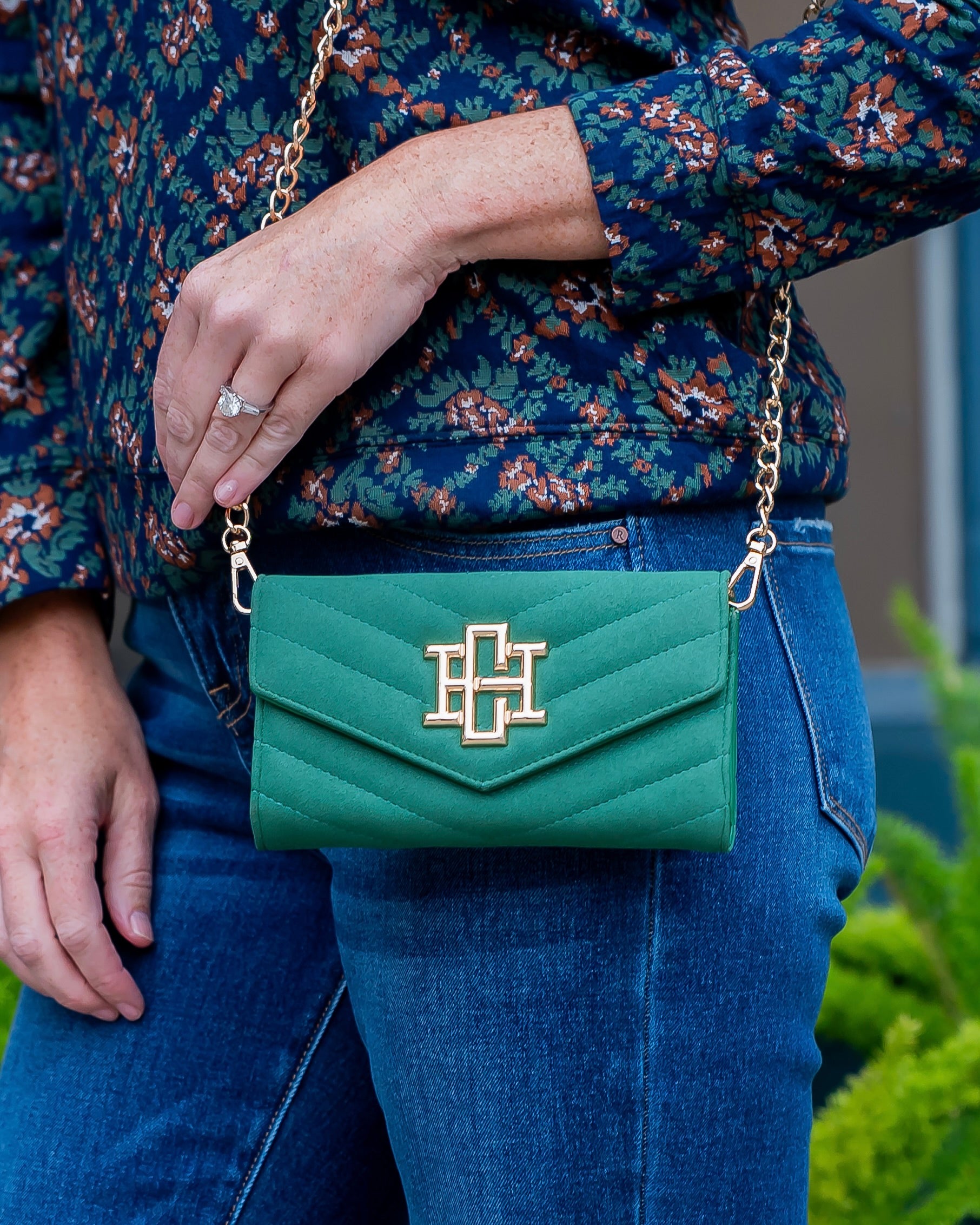 Carlington Clutch/Crossbody Green VQ – Caroline Hill