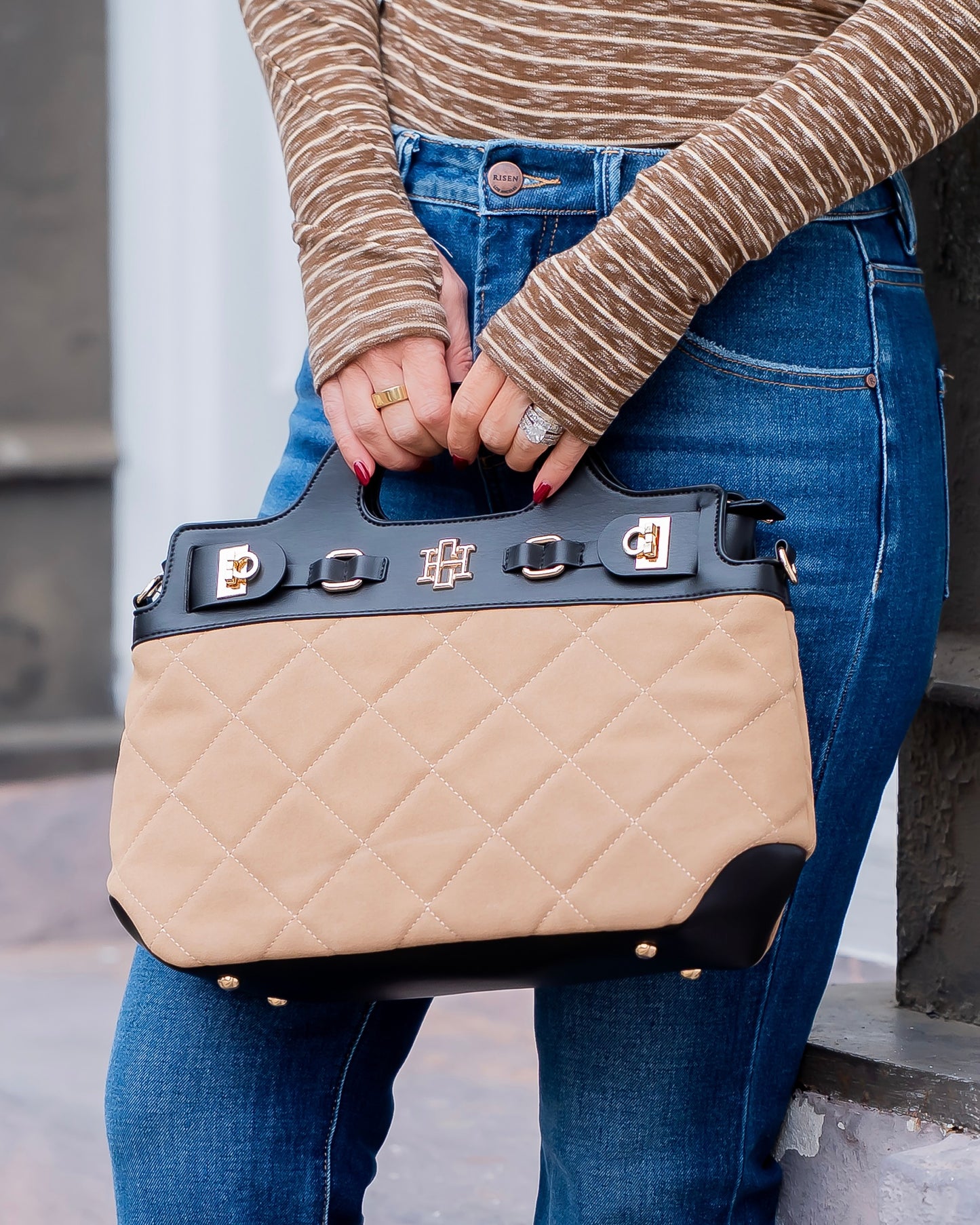 Savannah Handbag Latte Black