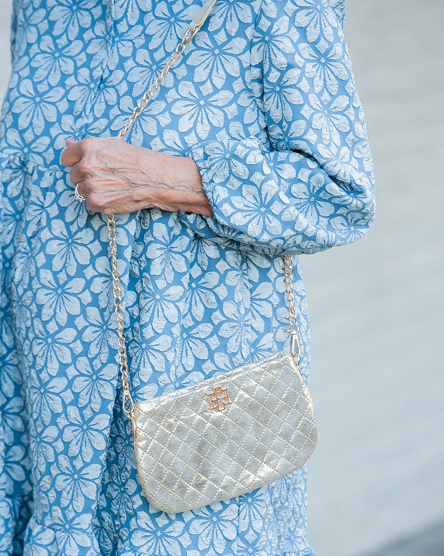 Livi Crossbody Champagne Pop