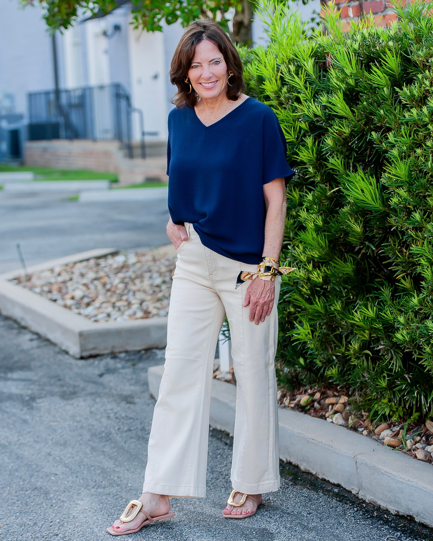 Winthrop Easy V-Neck Top- Navy