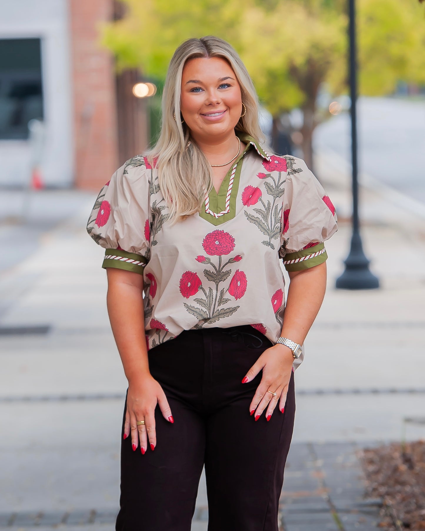 Northlake Floral Top with Collar- Tan