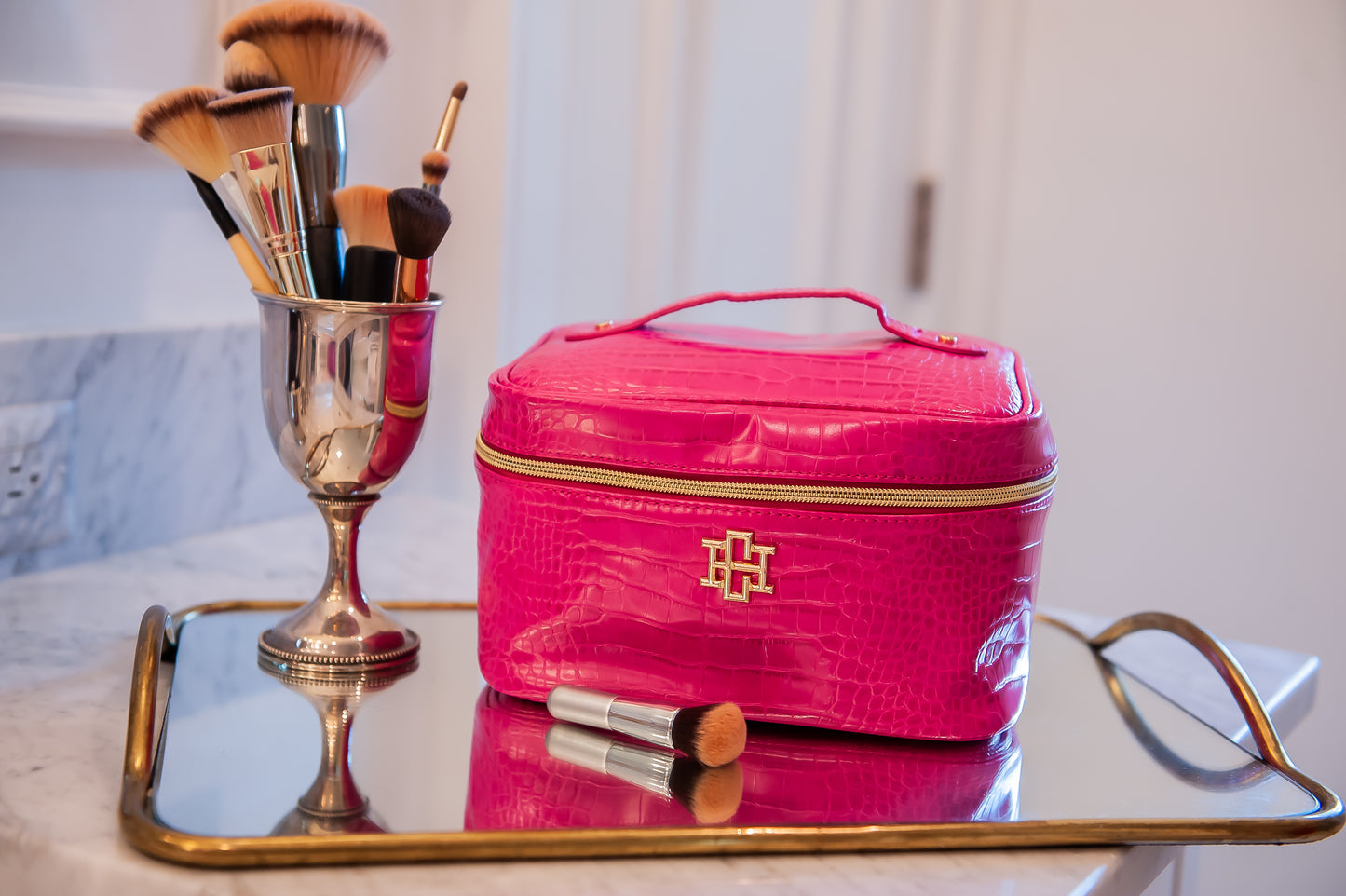 Hampton Train Case Hot Pink EC