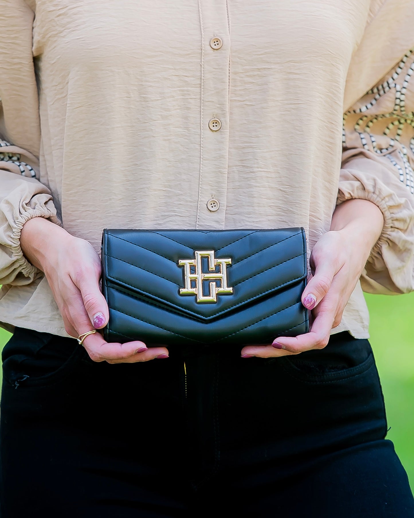 Carlington Clutch Crossbody Black VQ
